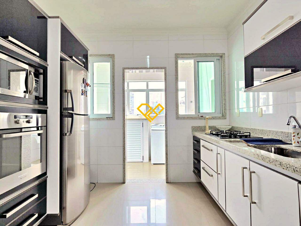 Apartamento à venda no Gonzaga: Cozinha