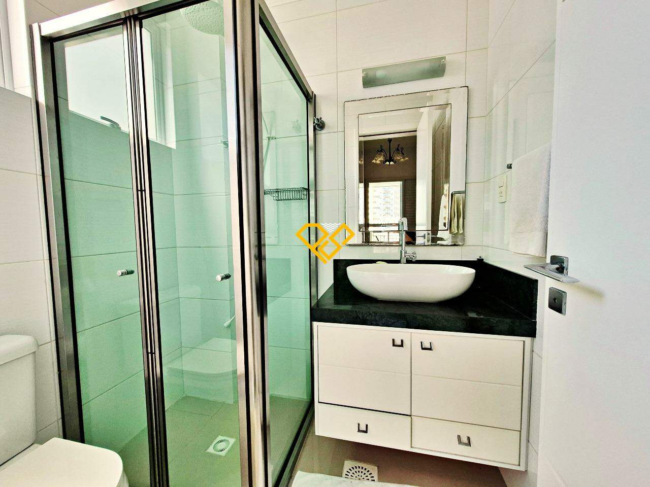 Apartamento à venda no Gonzaga: Wc suíte 2