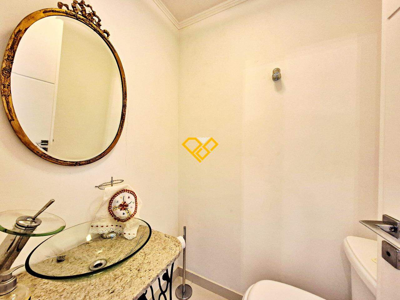 Apartamento à venda no Gonzaga: Lavabo