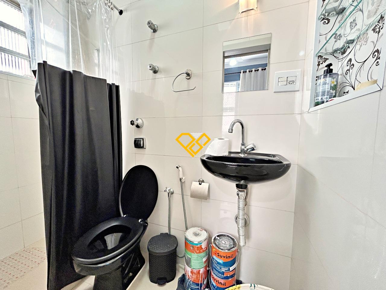 Apartamento à venda no Gonzaga: Wc de serviço
