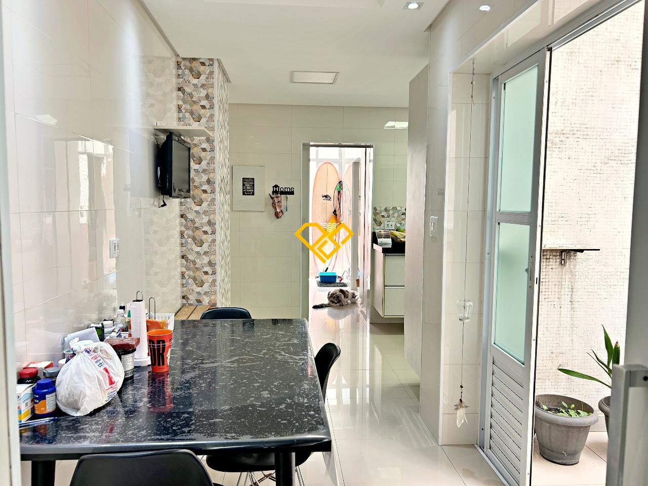 Apartamento à venda no Gonzaga: Cozinha