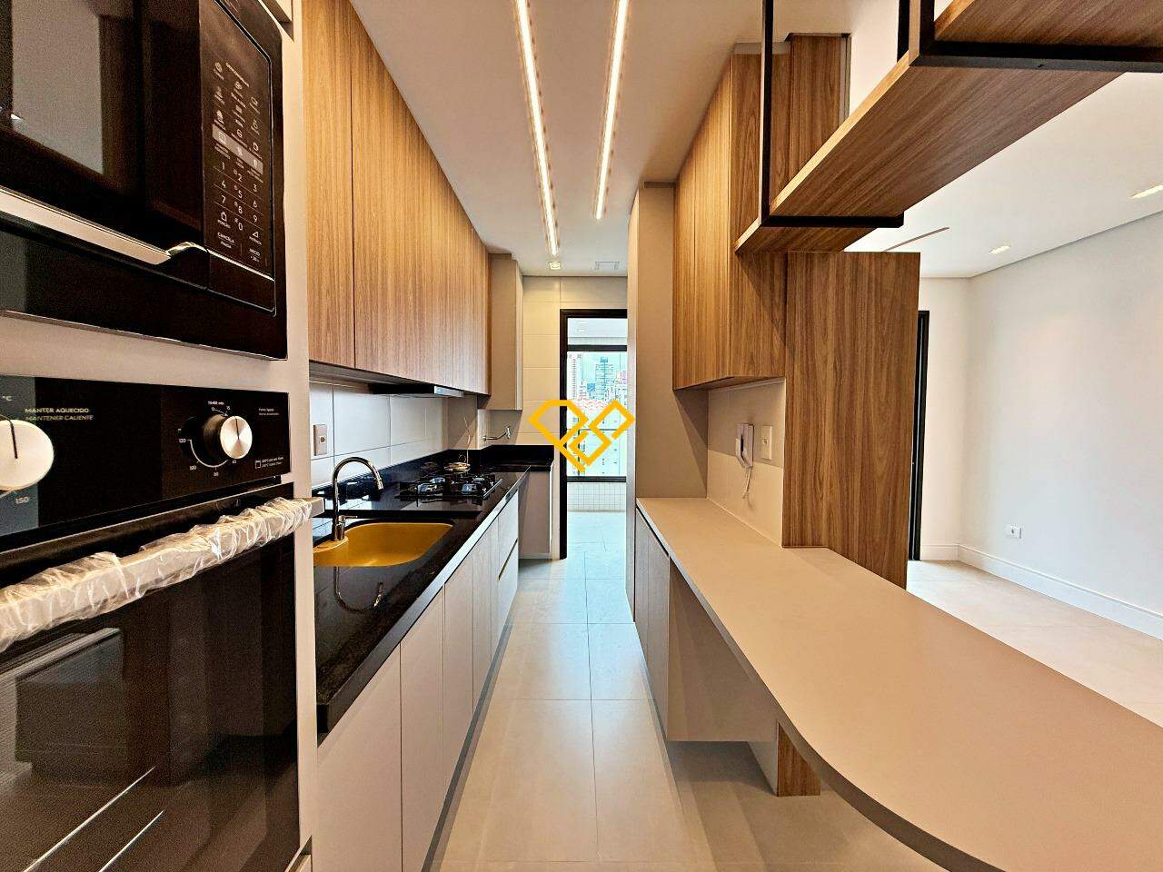 Apartamento à venda no Gonzaga: Cozinha