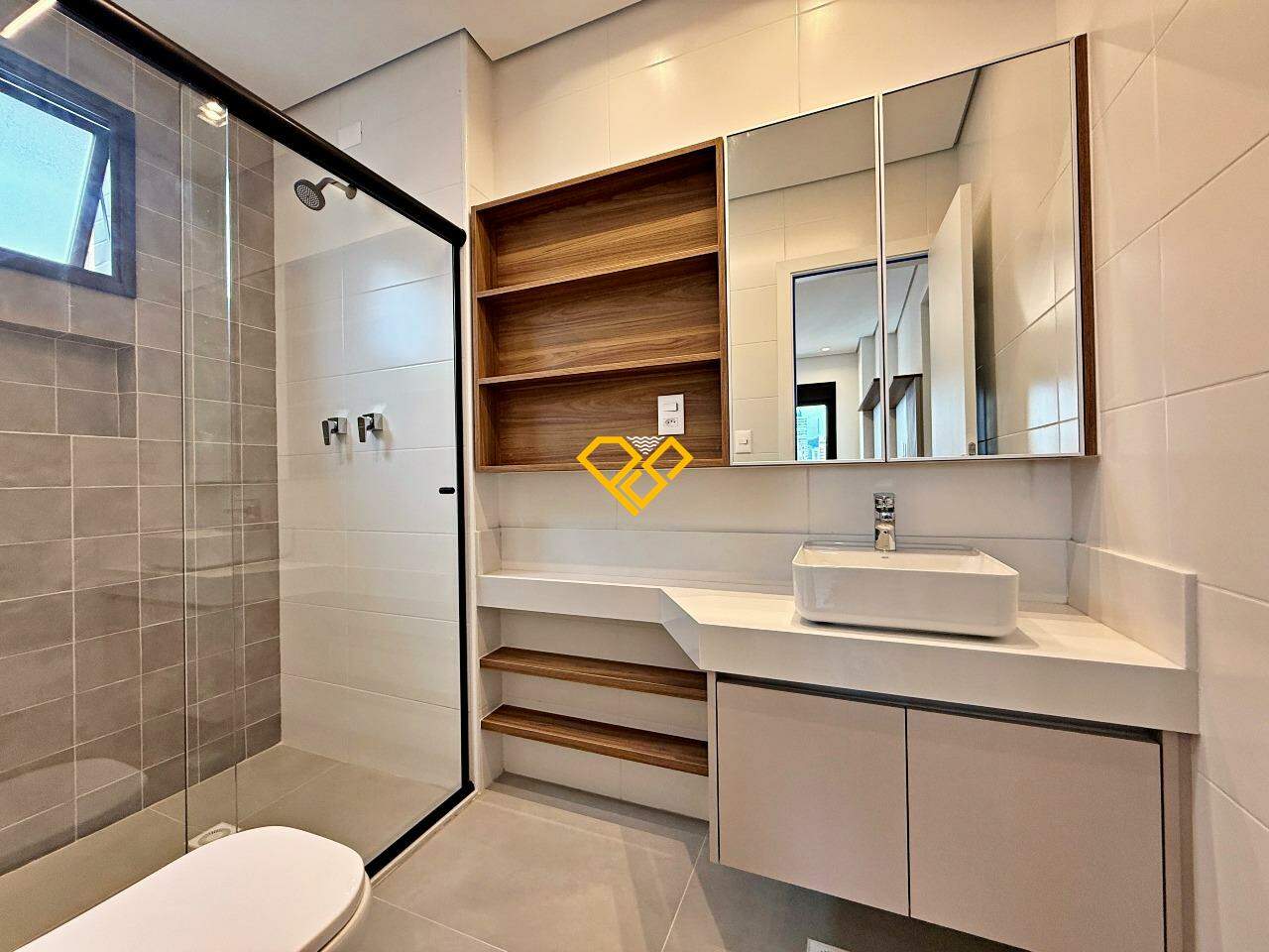 Apartamento à venda no Gonzaga: Wc suíte