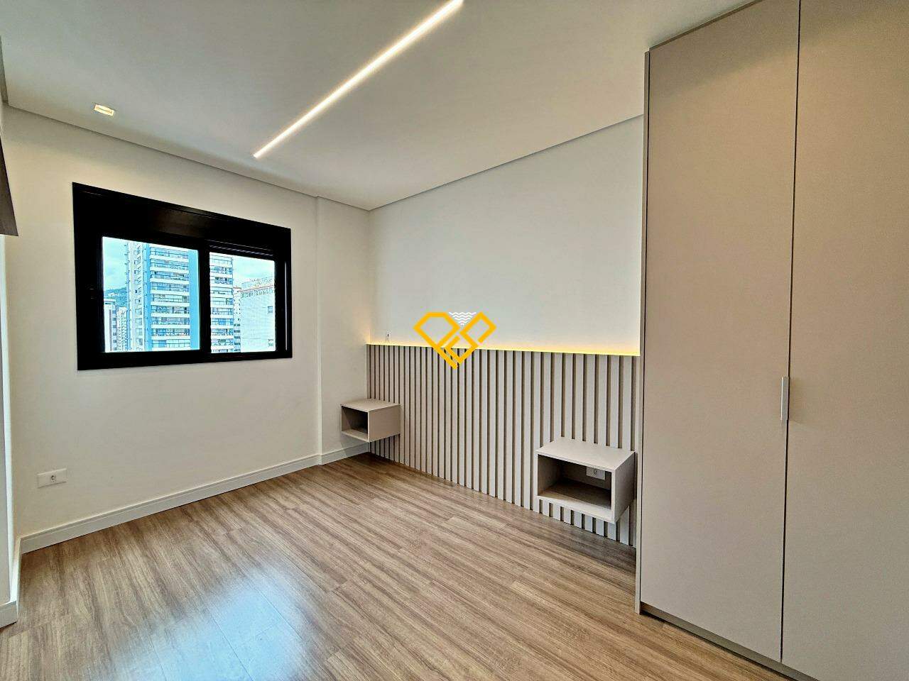 Apartamento à venda no Gonzaga: Dormitório 1 - suíte