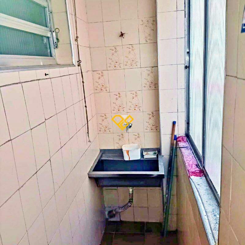 Apartamento à venda no Embaré: Área de serviço