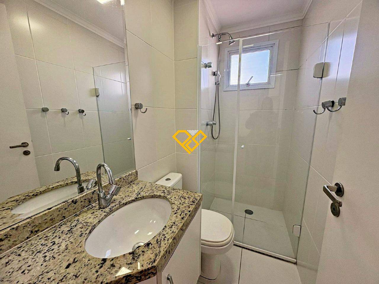 Apartamento à venda no José Menino: Wc social