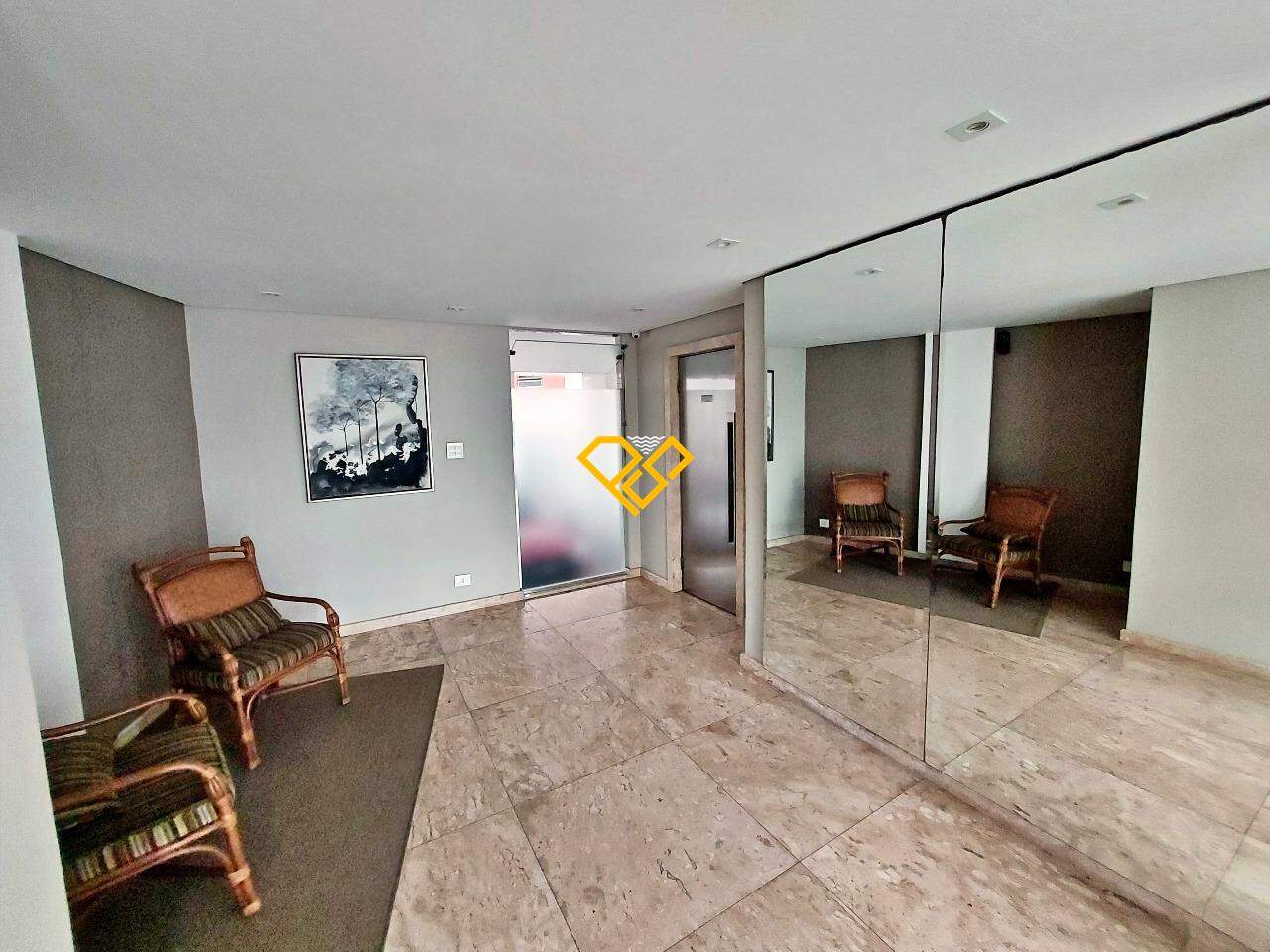 Apartamento à venda no Gonzaga: Hall social do condomínio