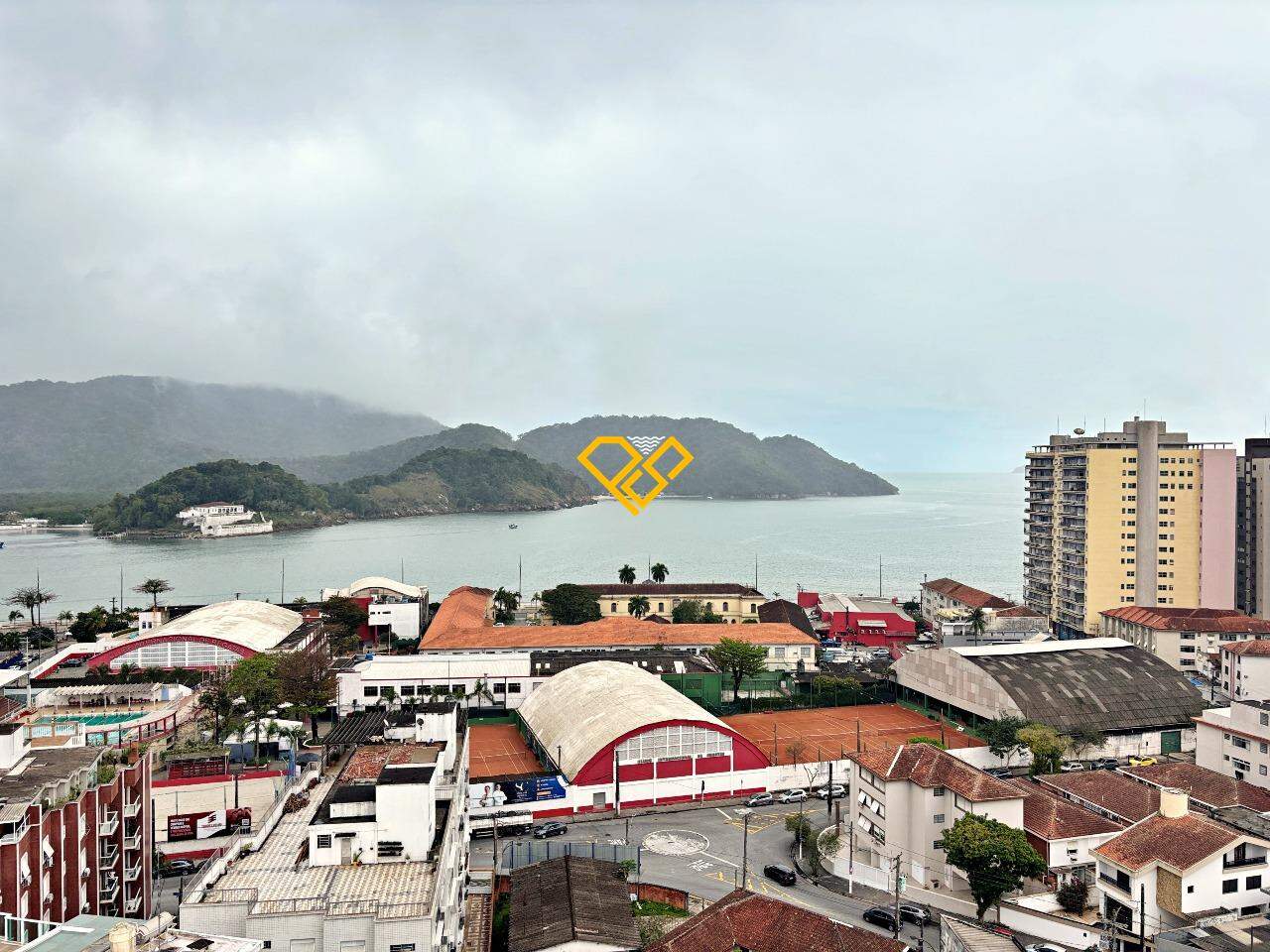 Cobertura à venda no Ponta da Praia: Vista