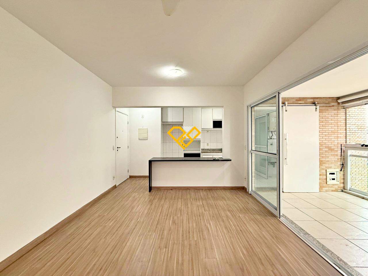 Apartamento à venda no Ponta da Praia: Sala