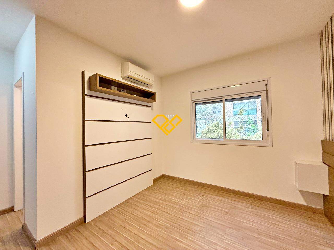 Apartamento à venda no Ponta da Praia: Dormitório 1 - suíte