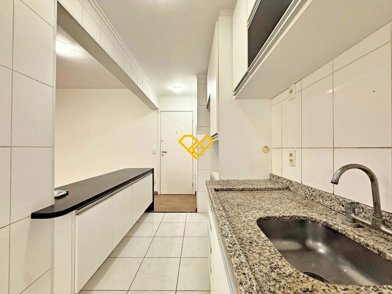 Apartamento à venda no Ponta da Praia: Cozinha