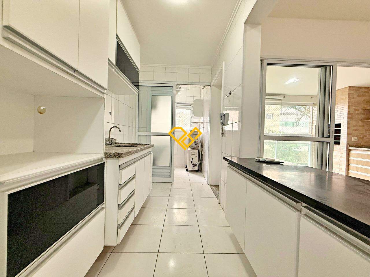 Apartamento à venda no Ponta da Praia: Cozinha