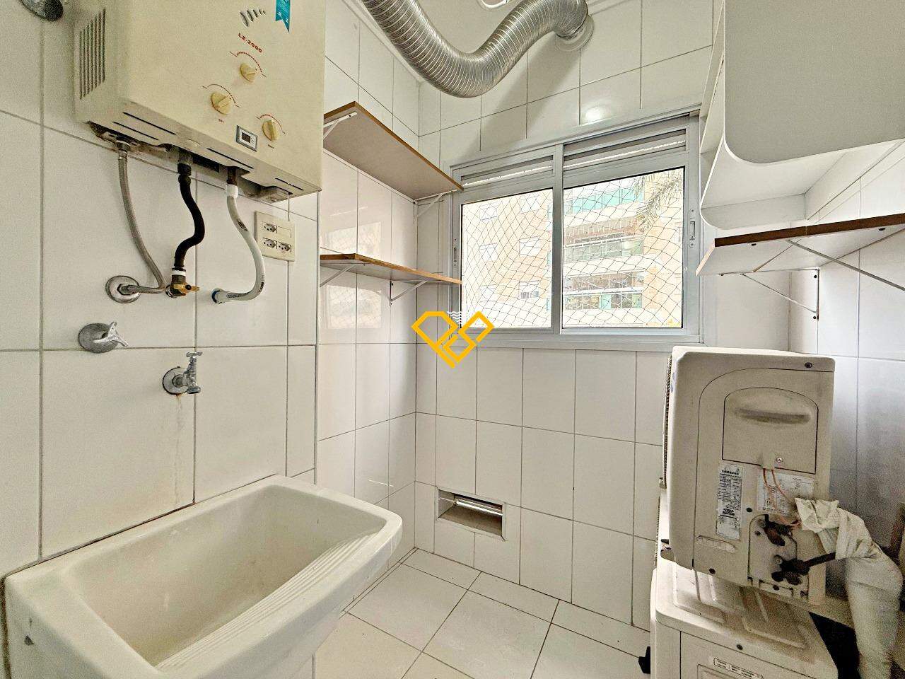 Apartamento à venda no Ponta da Praia: Área de serviço