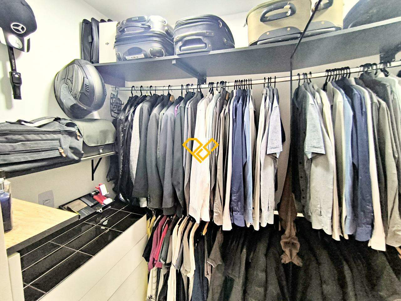 Cobertura para aluguel no Aparecida: Suíte 2 - closet