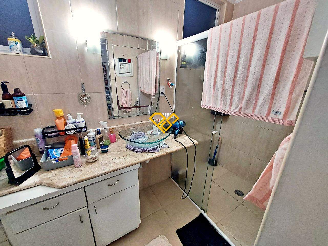 Apartamento à venda no Aparecida: Wc suíte