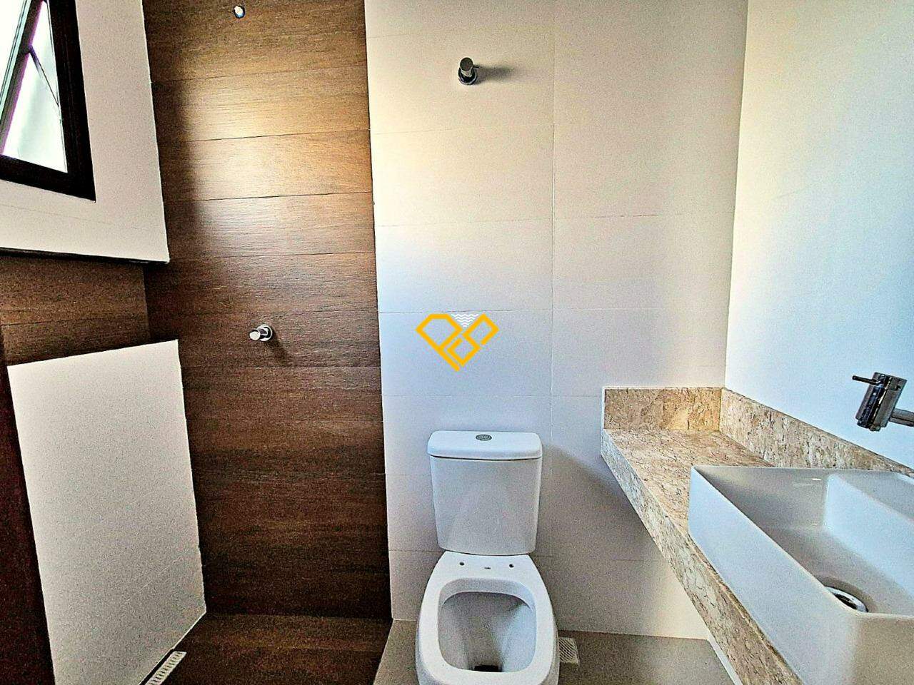 Casa à venda no Ponta da Praia: Wc suíte 1