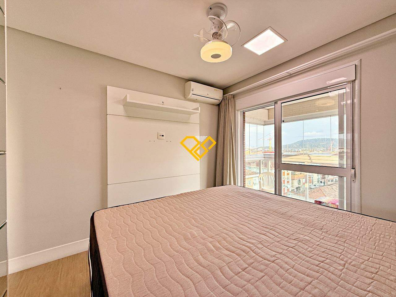 Apartamento à venda no Ponta da Praia: Dormitório 1 - suíte master