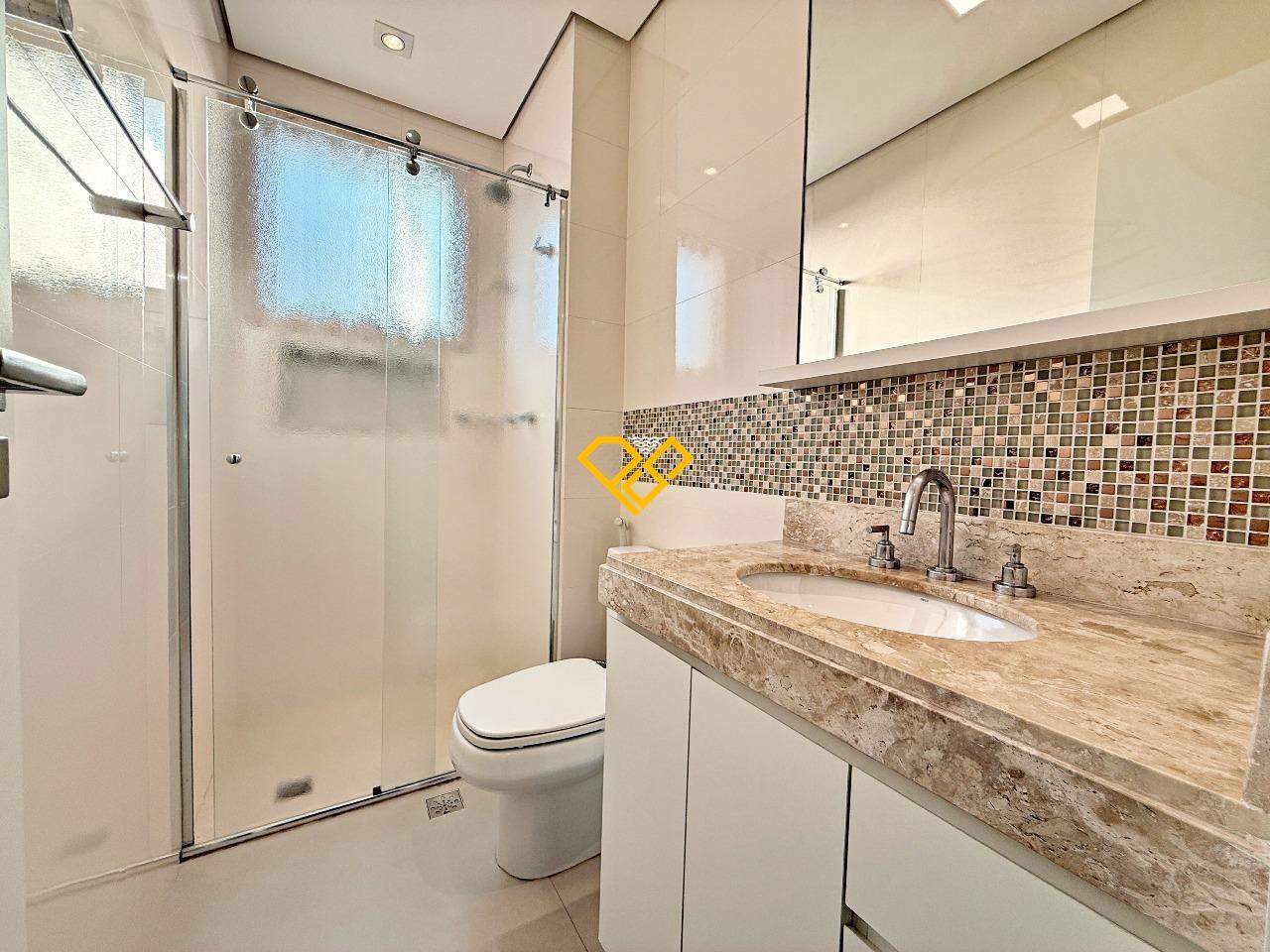Apartamento à venda no Ponta da Praia: Wc suíte 2
