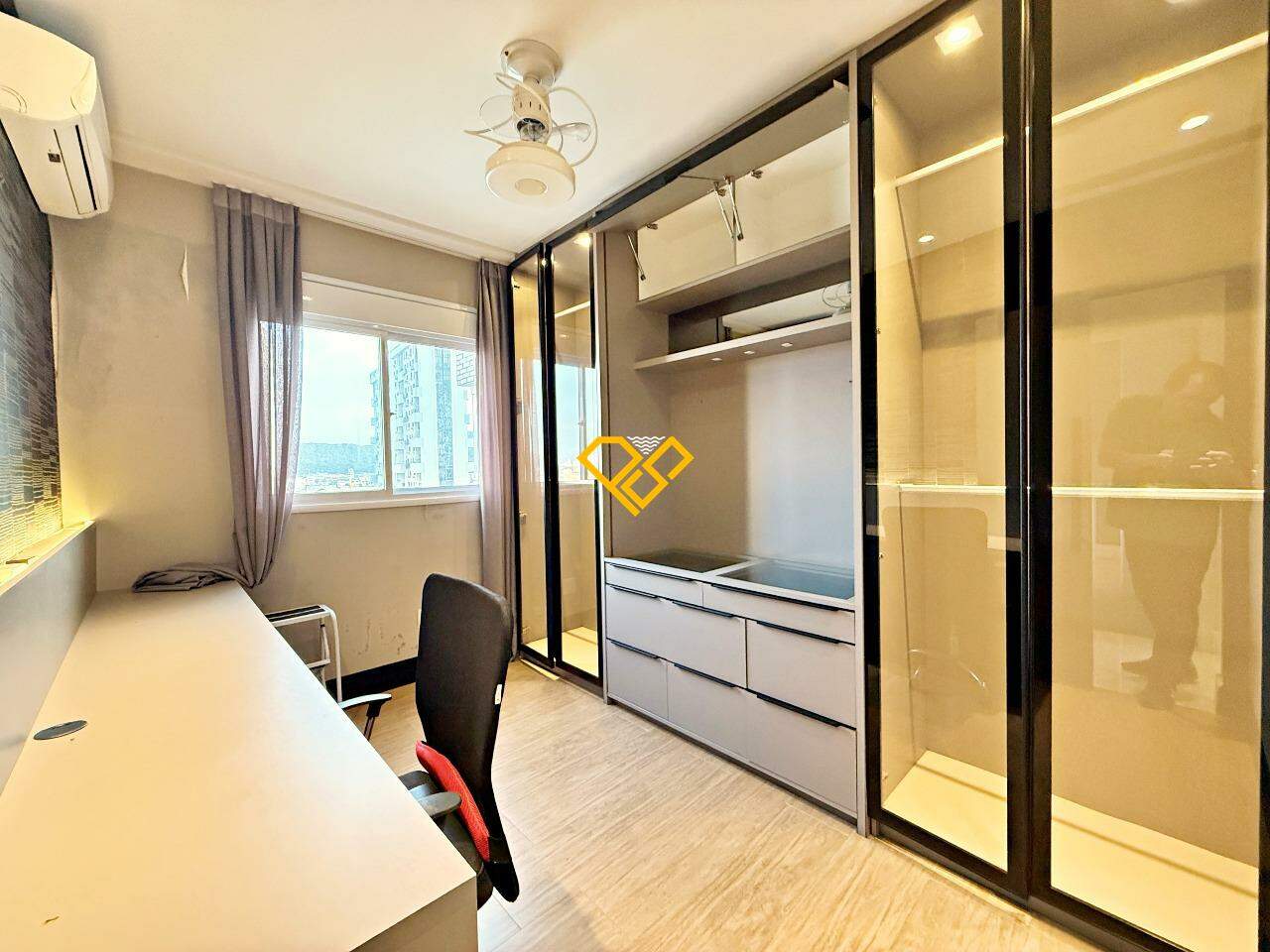 Apartamento à venda no Ponta da Praia: Dormitório 4