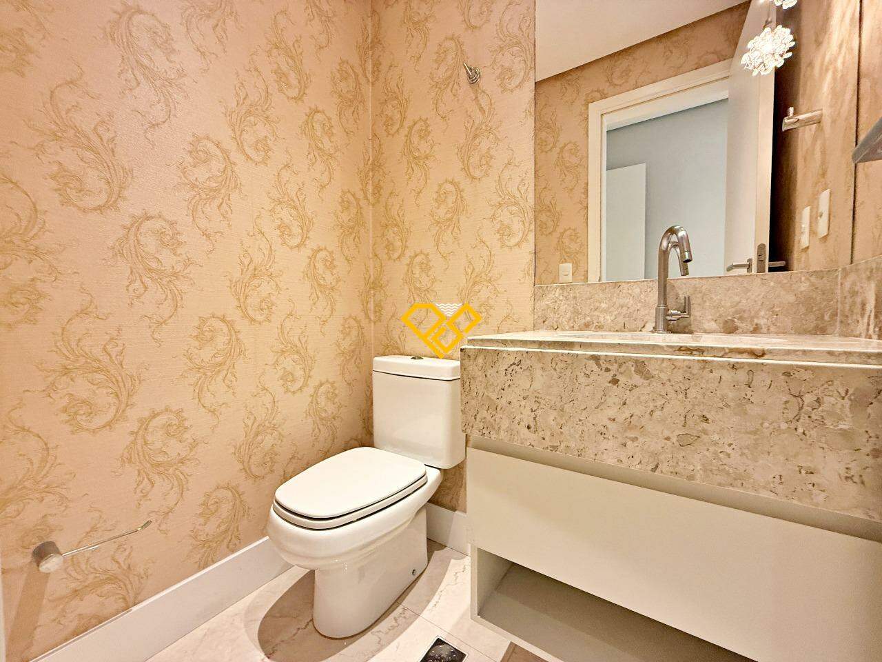 Apartamento à venda no Ponta da Praia: Lavabo