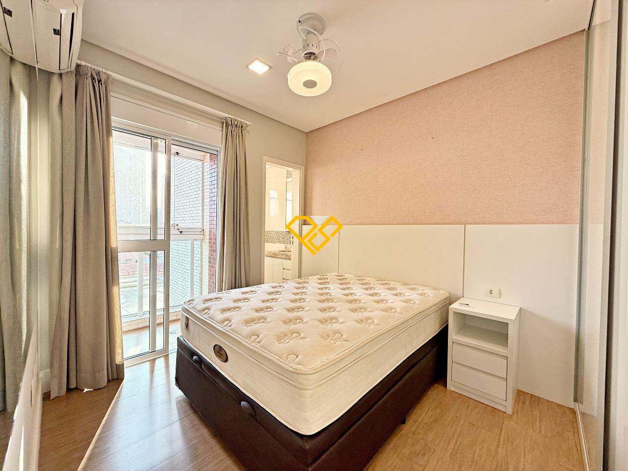 Apartamento à venda no Ponta da Praia: Dormitório 2 - suíte