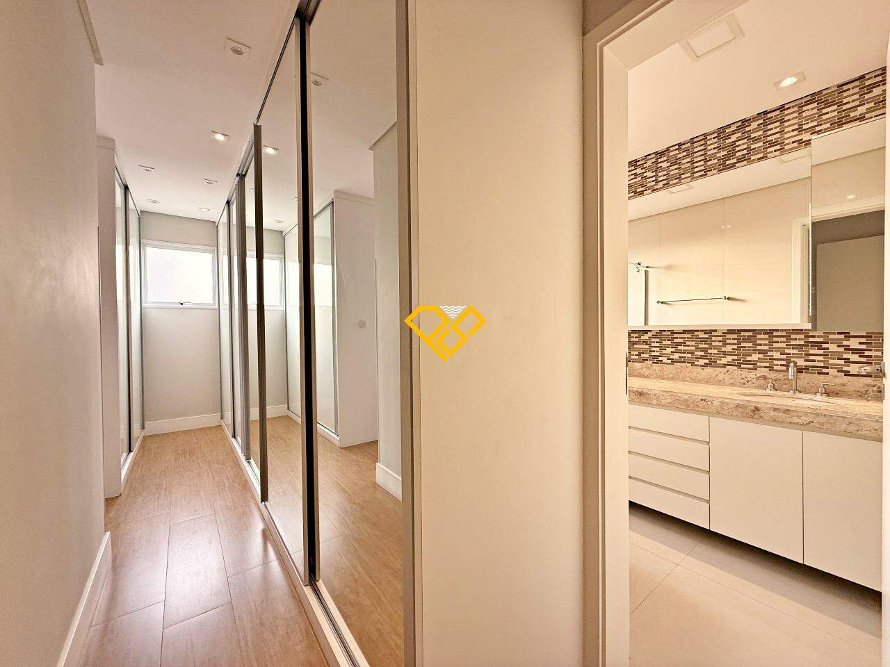 Apartamento à venda no Ponta da Praia: Dormitório 1 - suíte master