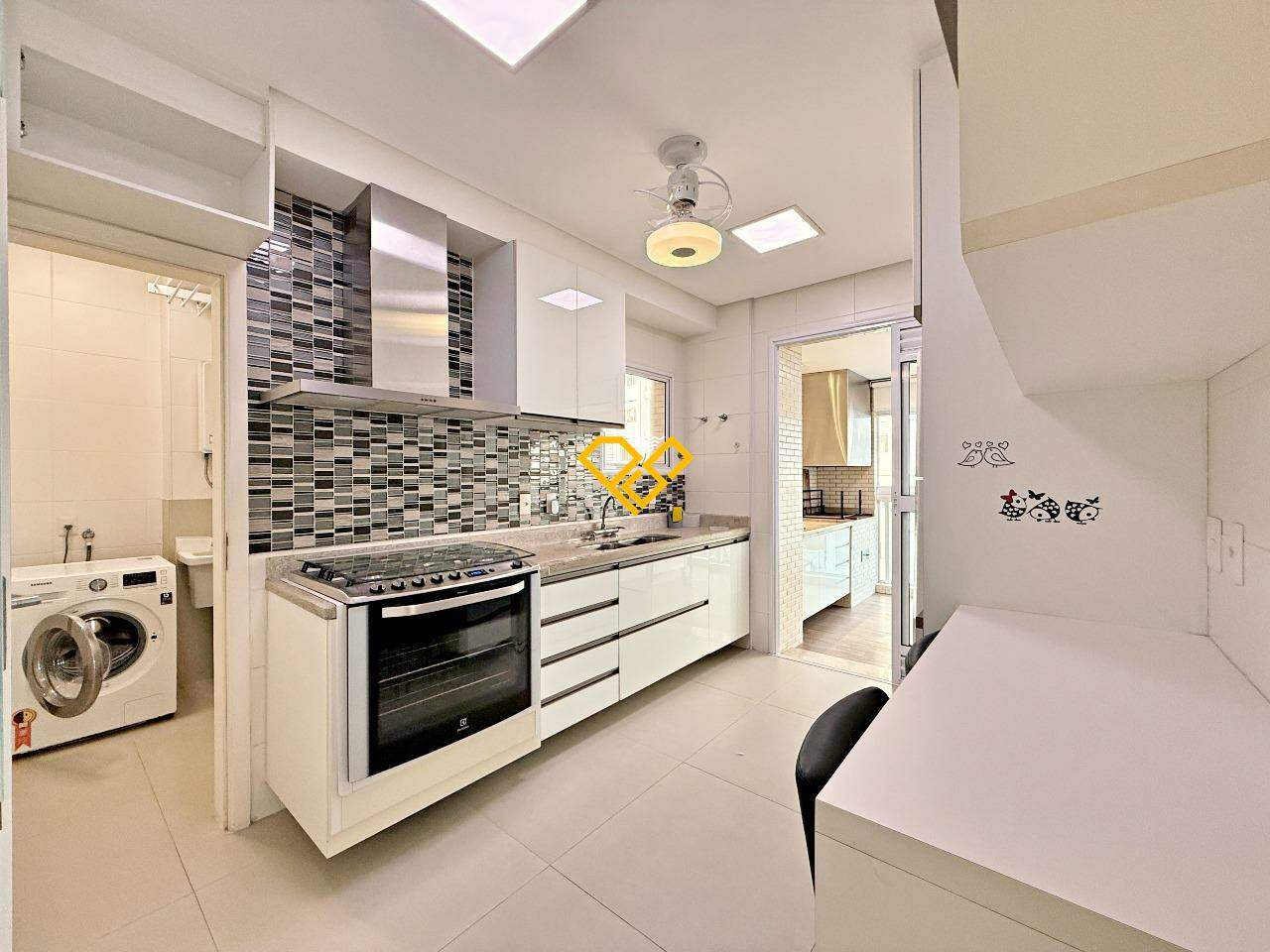 Apartamento à venda no Ponta da Praia: Cozinha