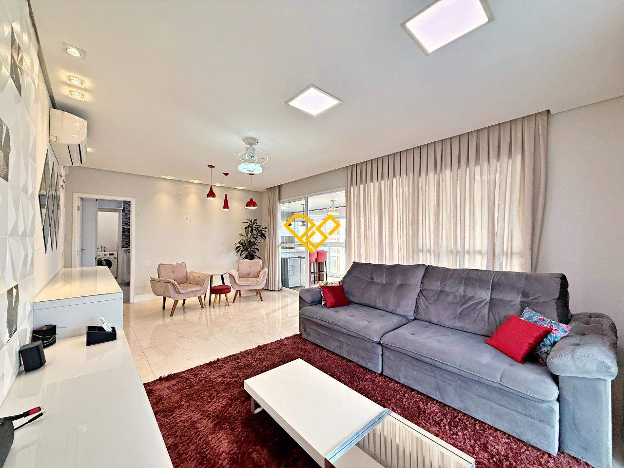 Apartamento à venda no Ponta da Praia: Sala