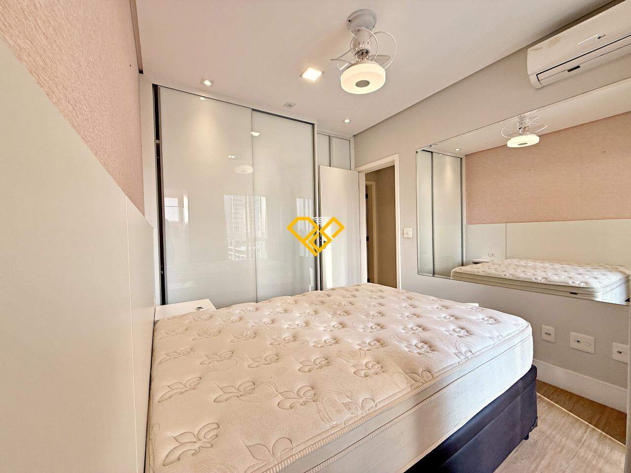 Apartamento à venda no Ponta da Praia: Dormitório 2 - suíte