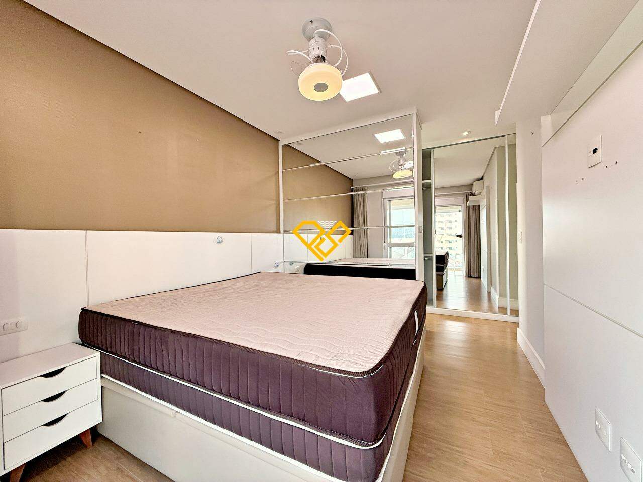 Apartamento à venda no Ponta da Praia: Dormitório 1 - suíte master