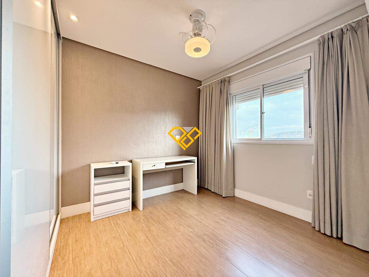 Apartamento à venda no Ponta da Praia: Dormitório 3