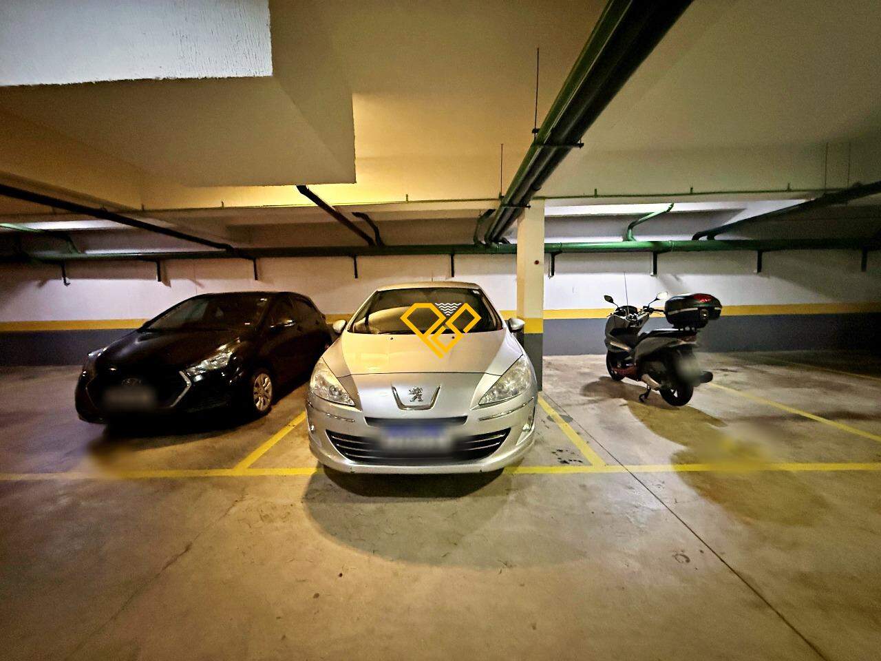 Apartamento à venda no Campo Grande: Garagem