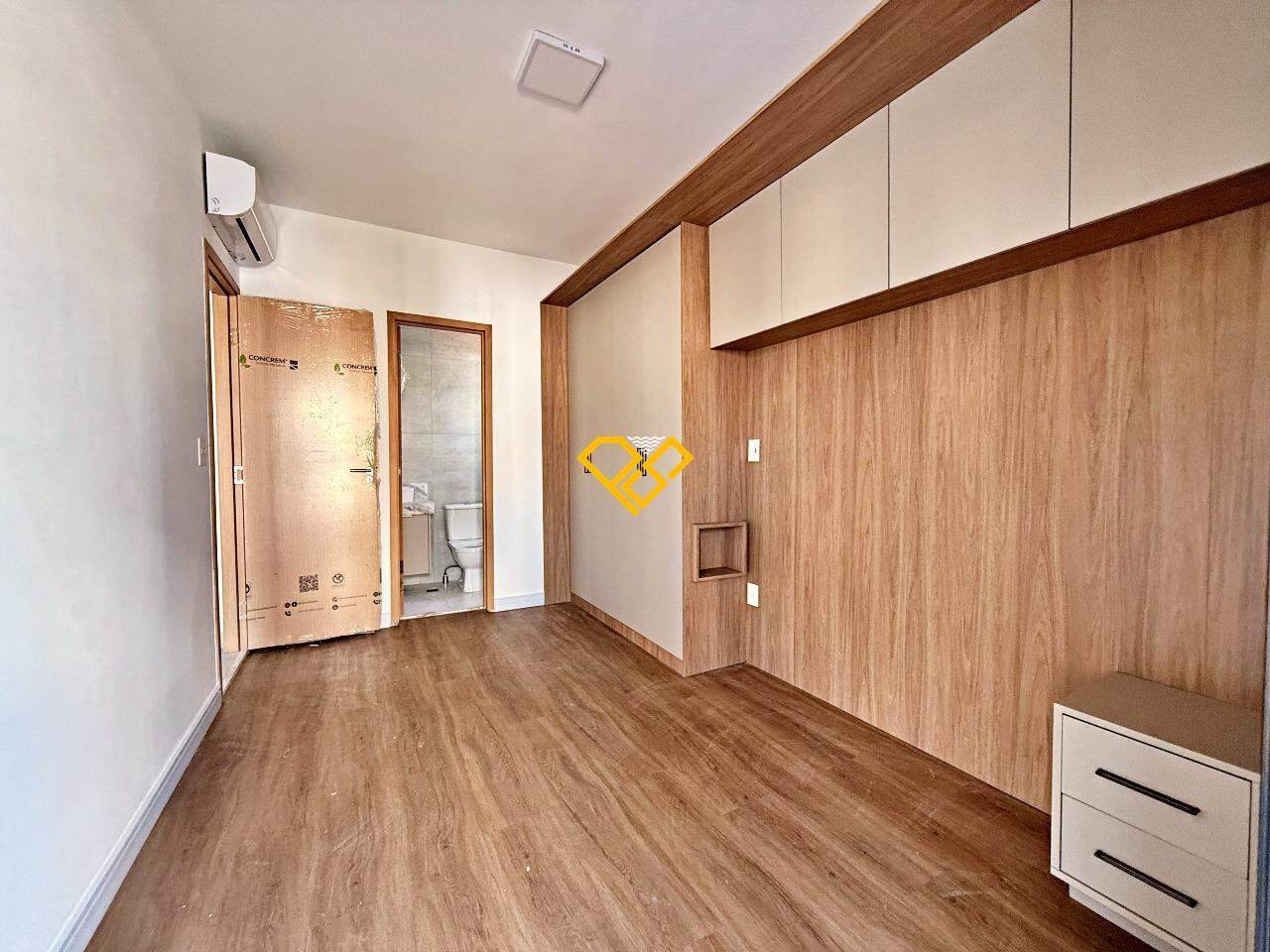 Apartamento à venda no Ponta da Praia: Dormitório 1 - suíte