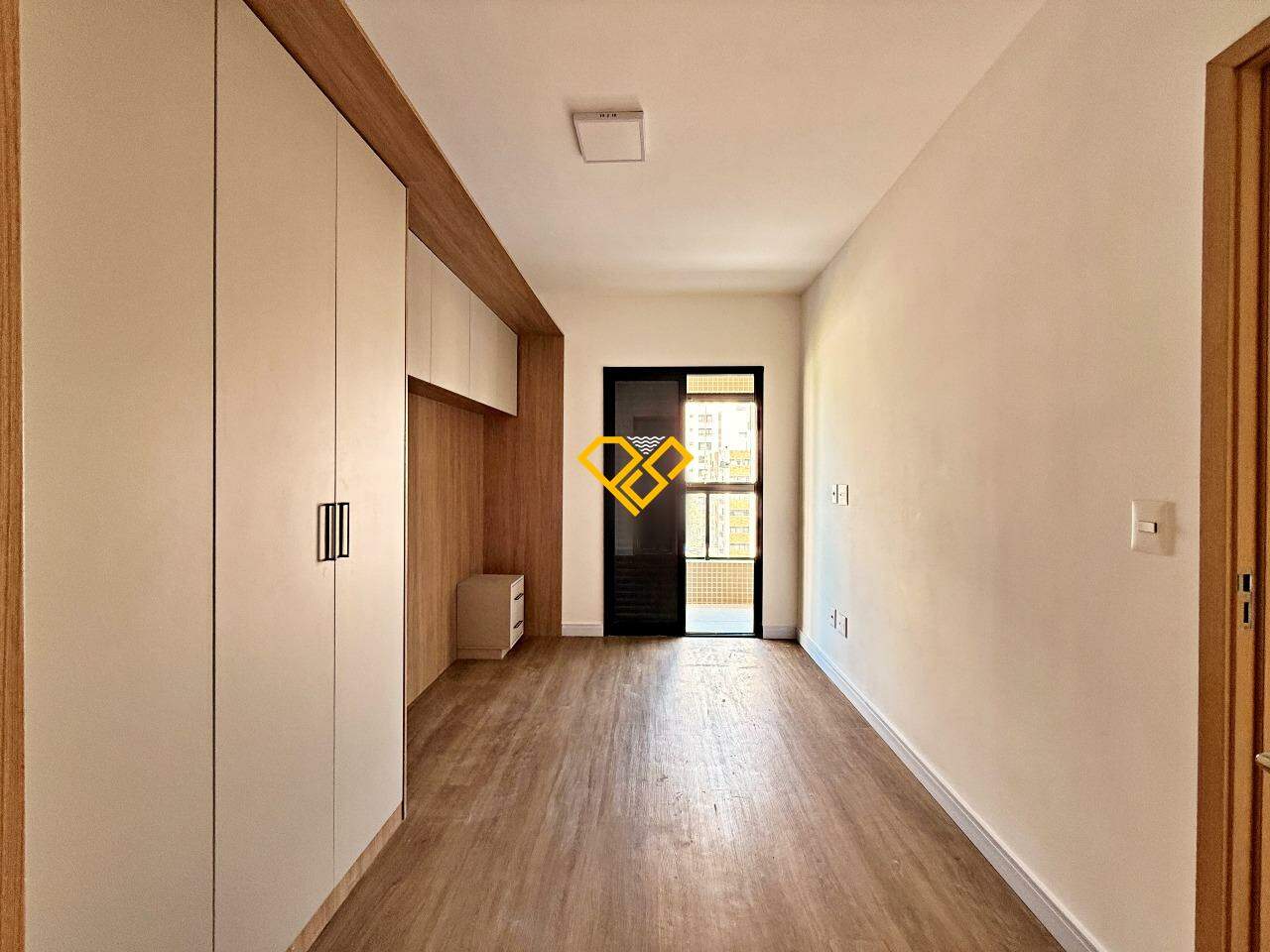 Apartamento à venda no Ponta da Praia: Dormitório 1 - suíte