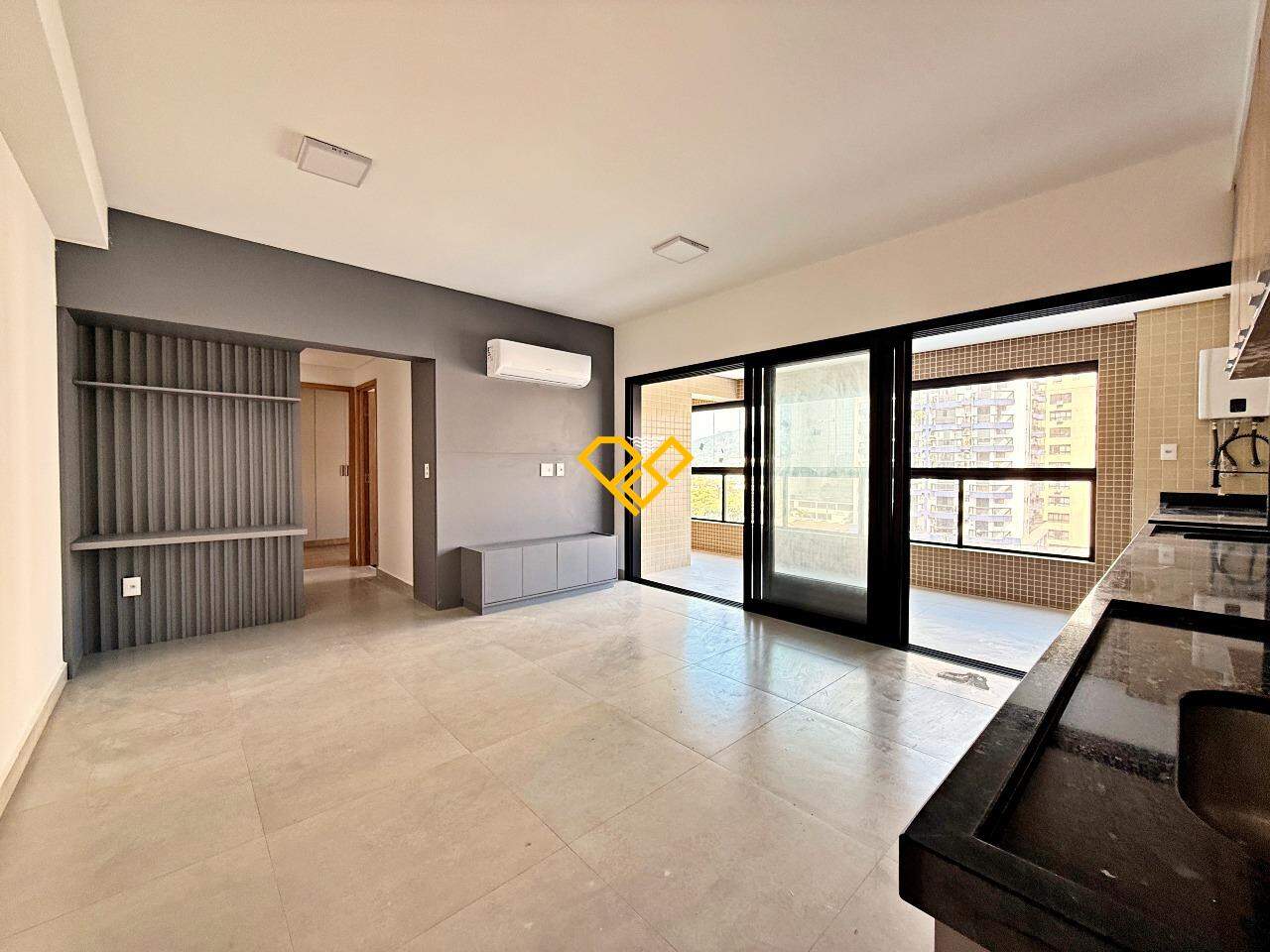 Apartamento à venda no Ponta da Praia: Sala e cozinha