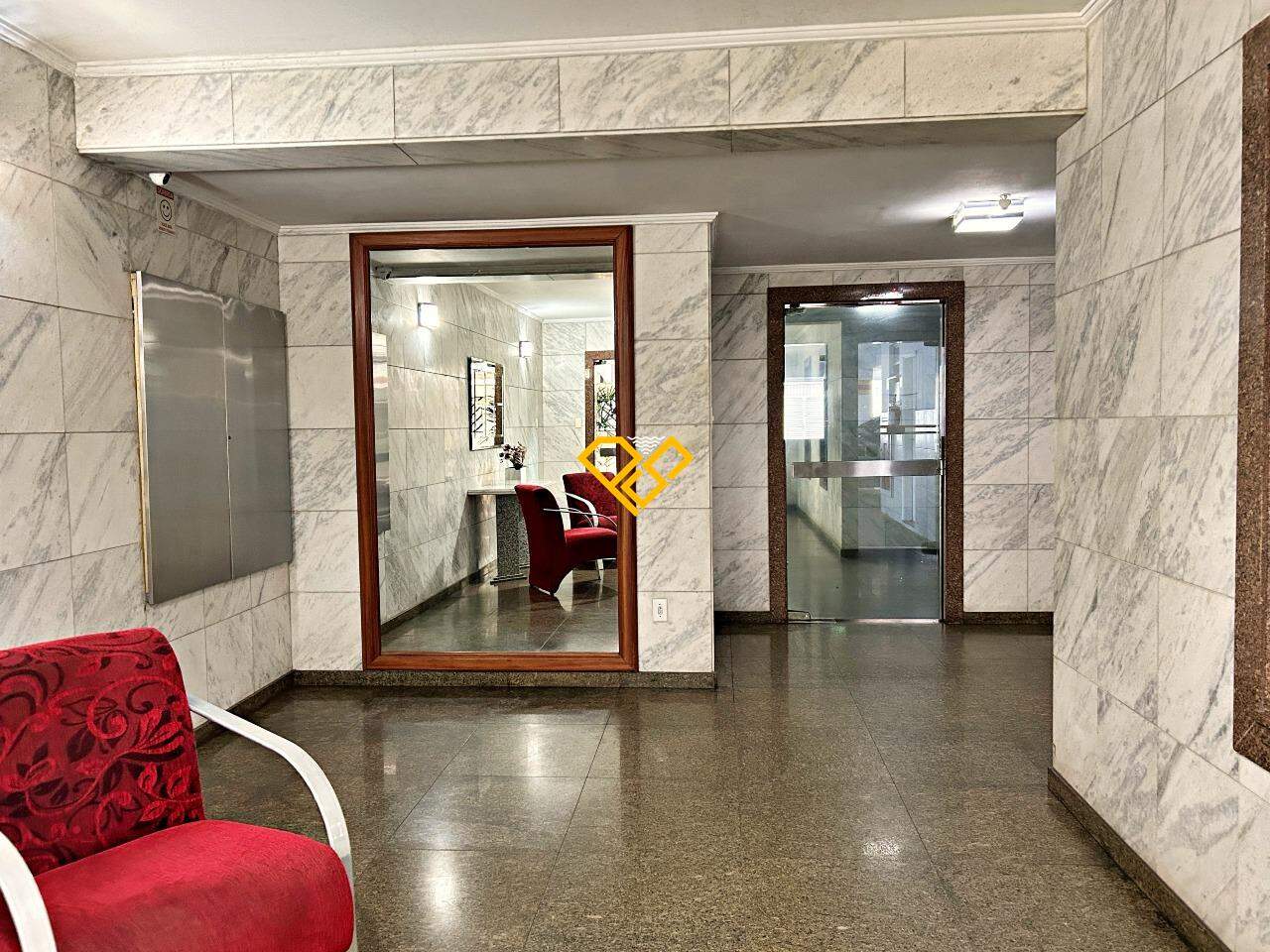Apartamento à venda no Vila Belmiro: Hall social do condomínio