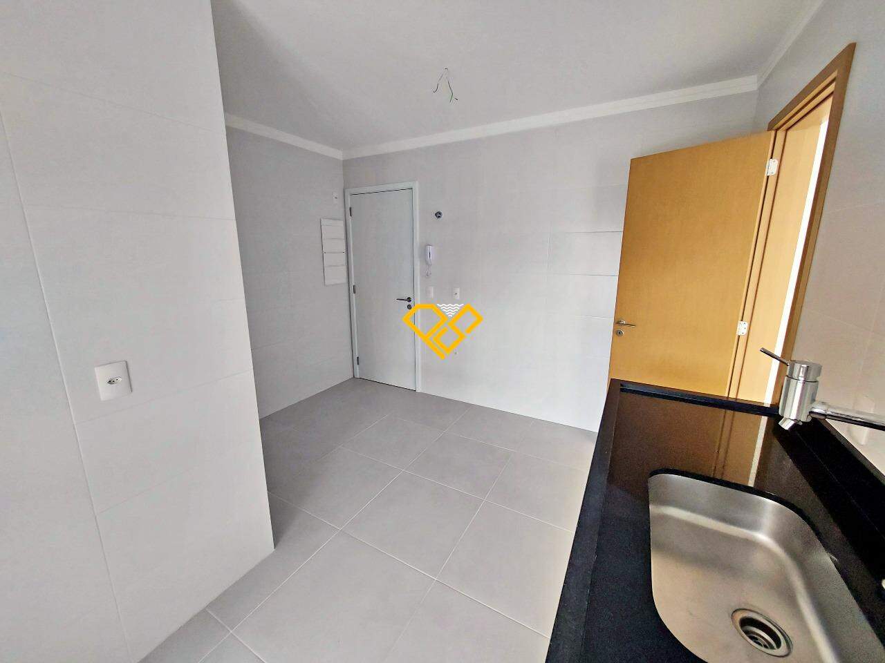Apartamento à venda no Gonzaga: Cozinha