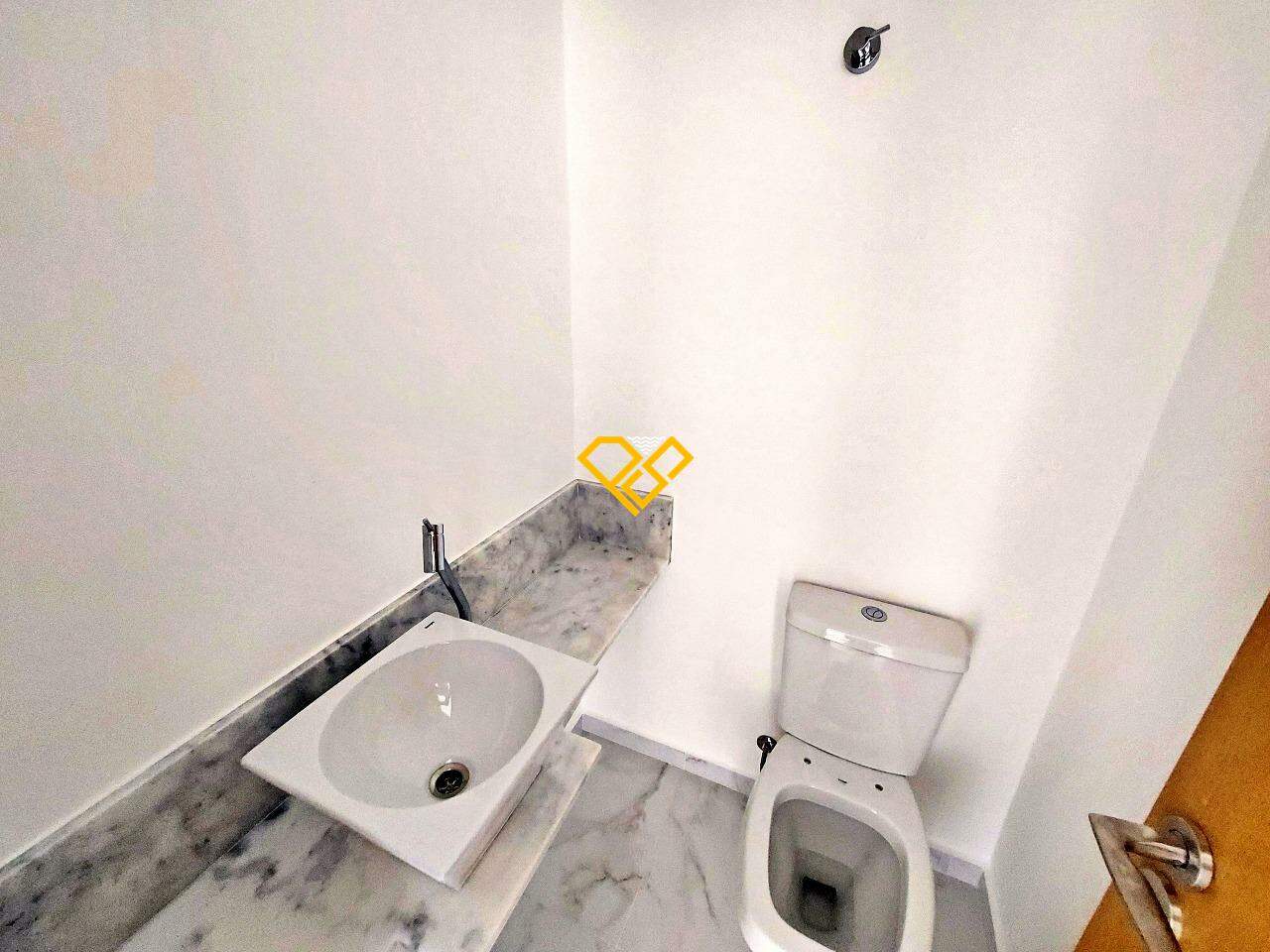 Apartamento à venda no Gonzaga: Lavabo