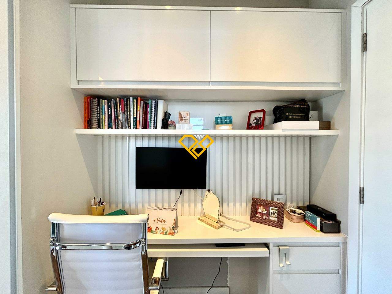 Apartamento à venda no Embaré: Escritorio