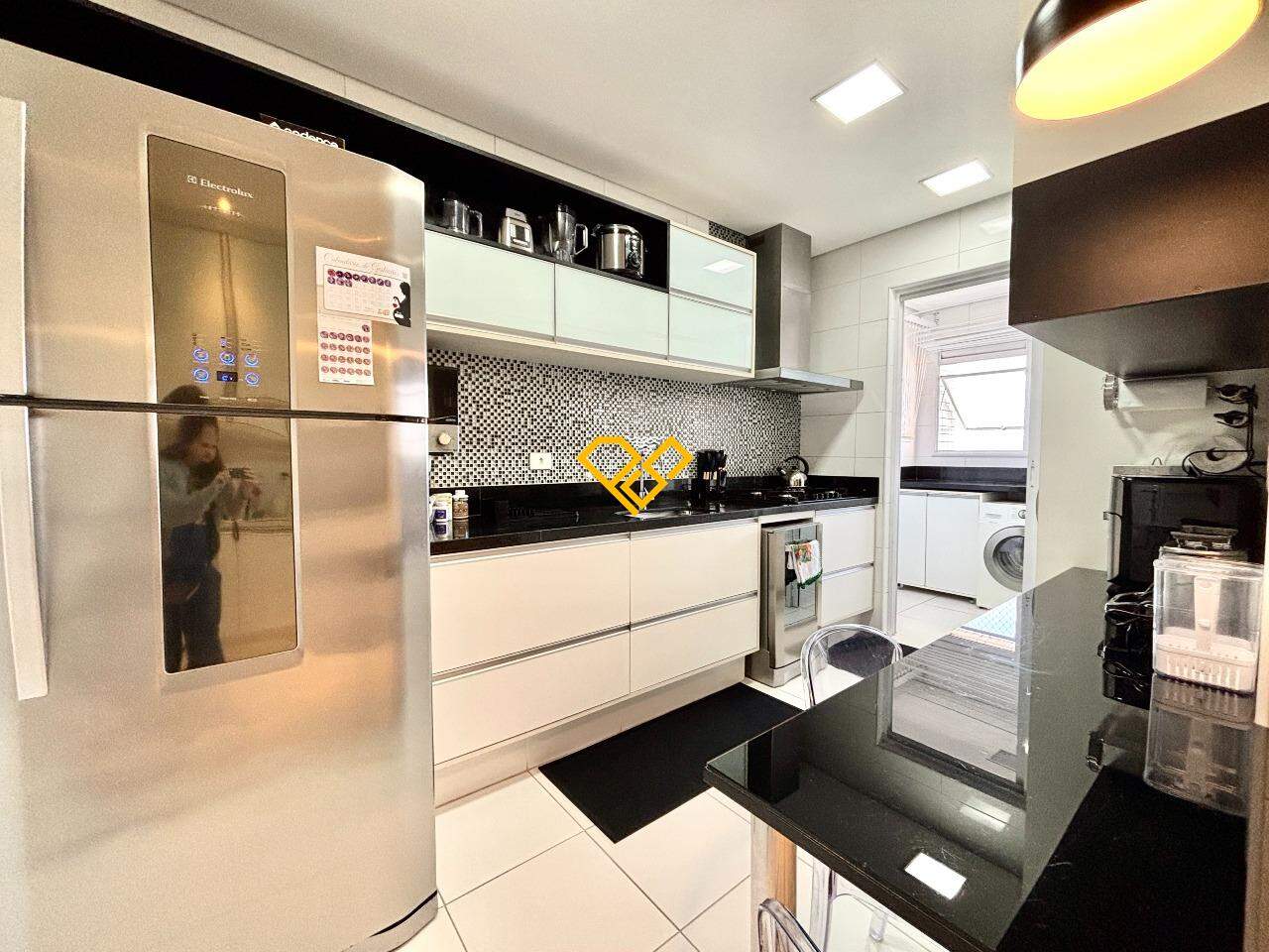 Apartamento à venda no Embaré: Cozinha