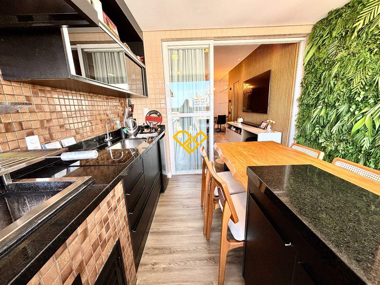 Apartamento à venda no Embaré: Varanda