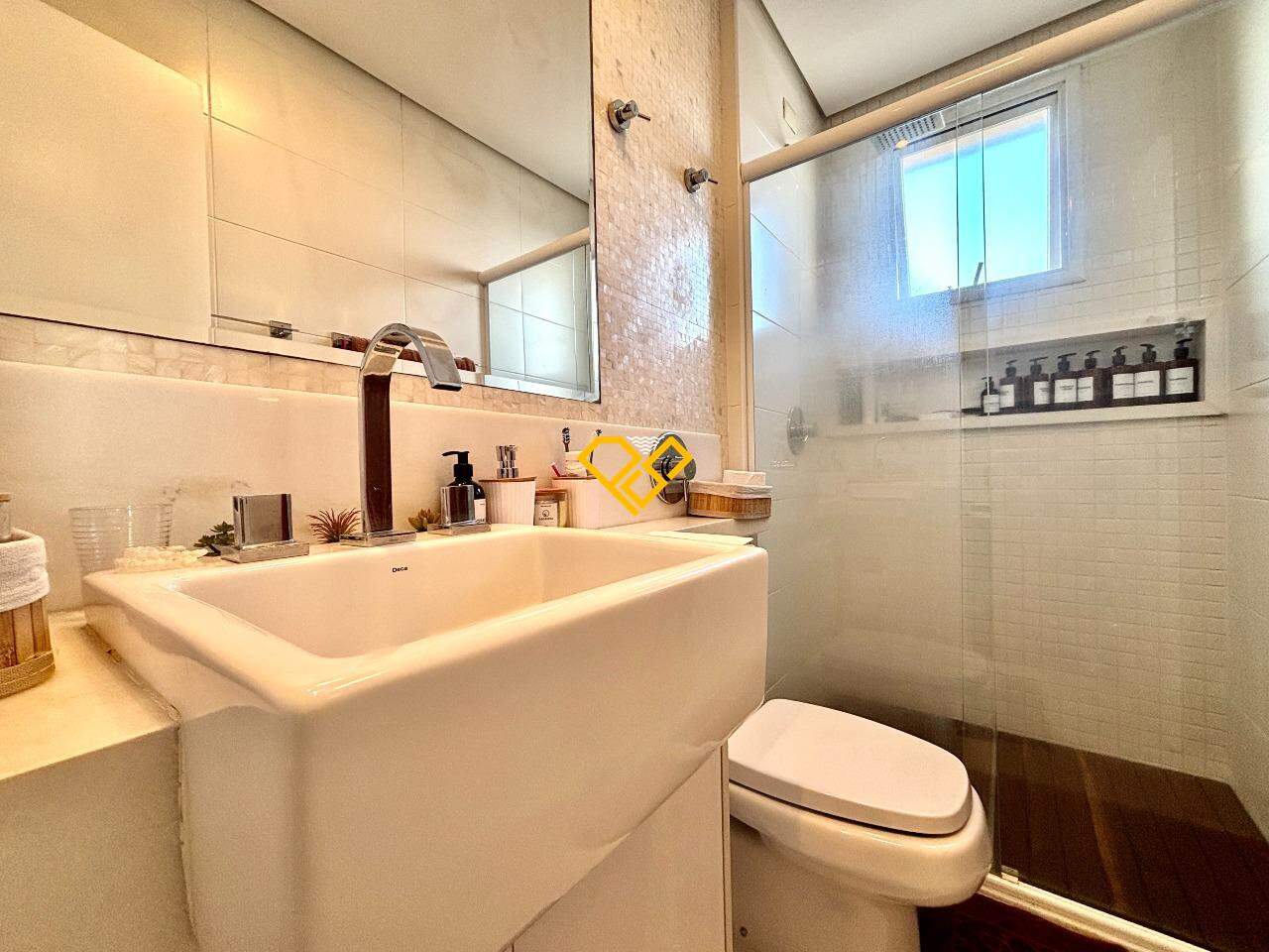 Apartamento à venda no Embaré: Wc suíte
