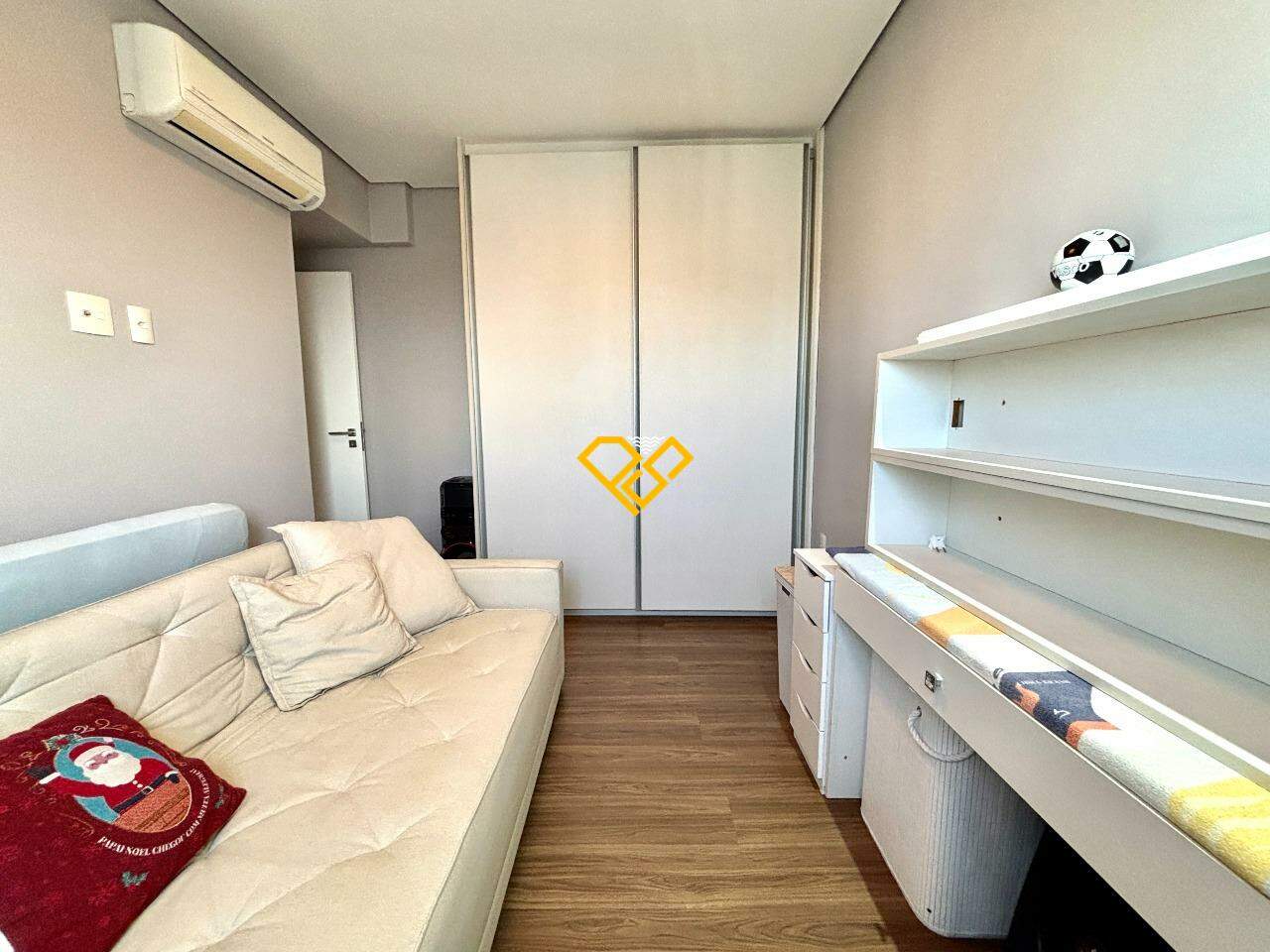 Apartamento à venda no Embaré: Dormitório 2