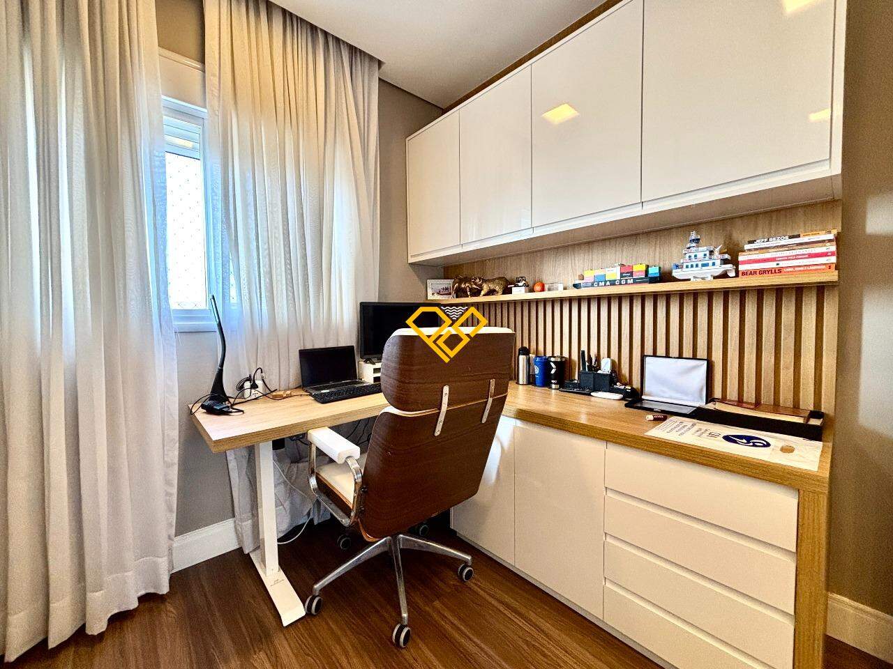 Apartamento à venda no Embaré: Dormitório 3