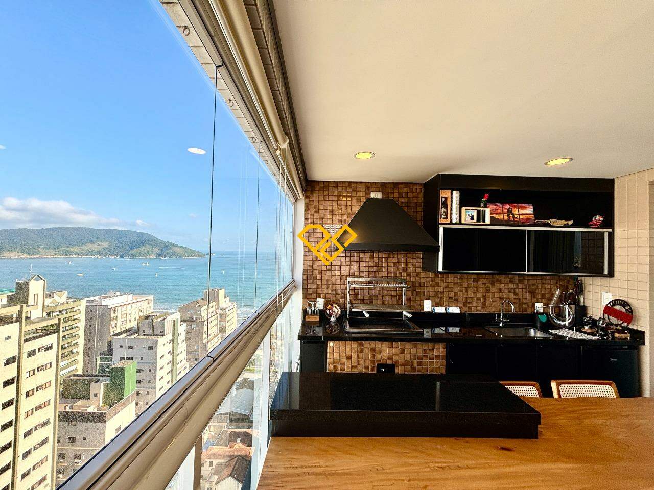 Apartamento à venda no Embaré: Varanda