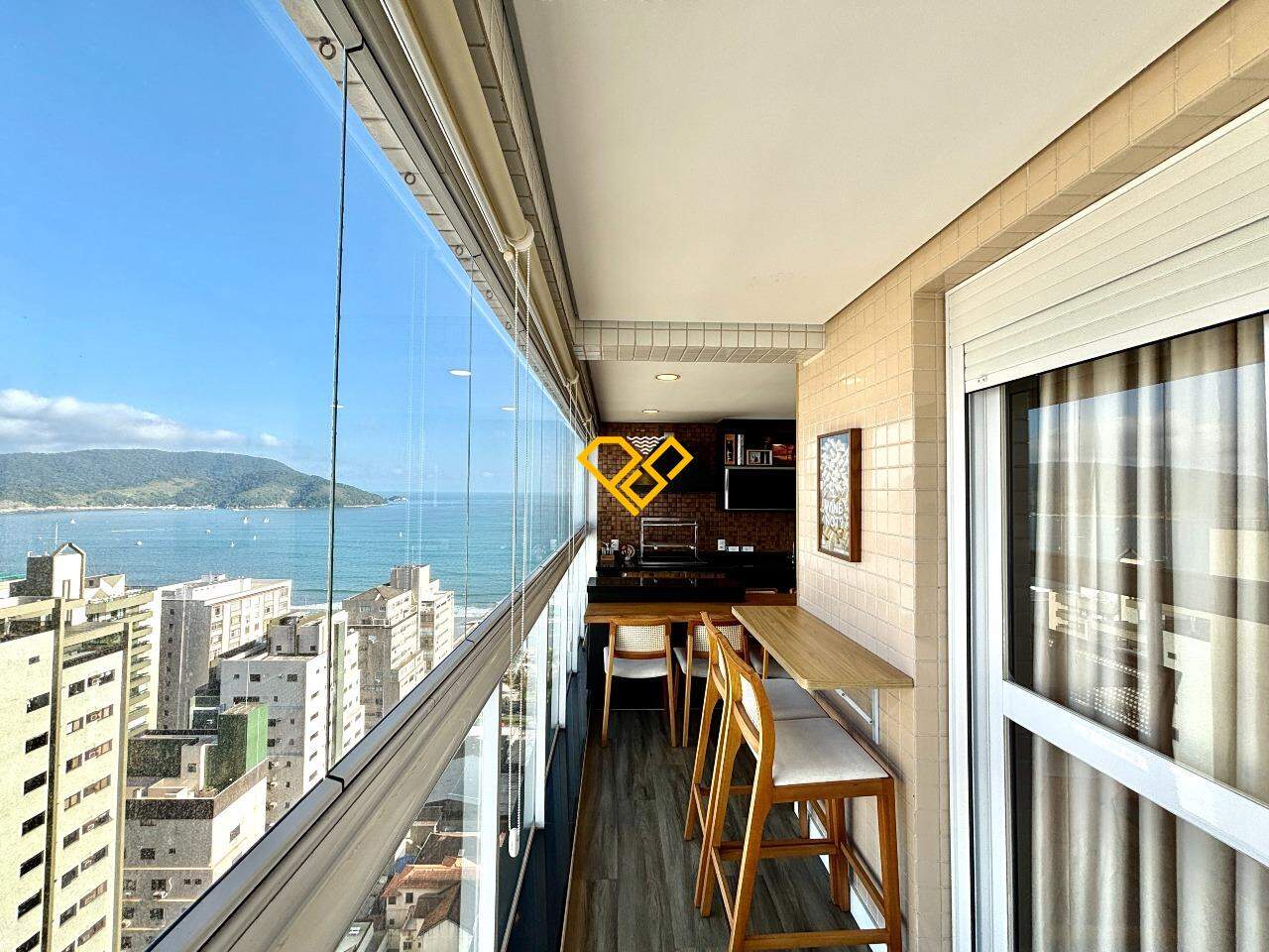 Apartamento à venda no Embaré: Varanda