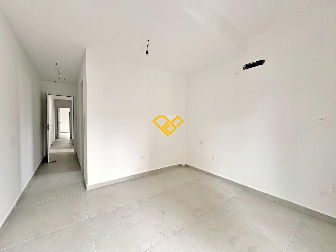 Sobrado à venda no Boqueirão: Suíte 1