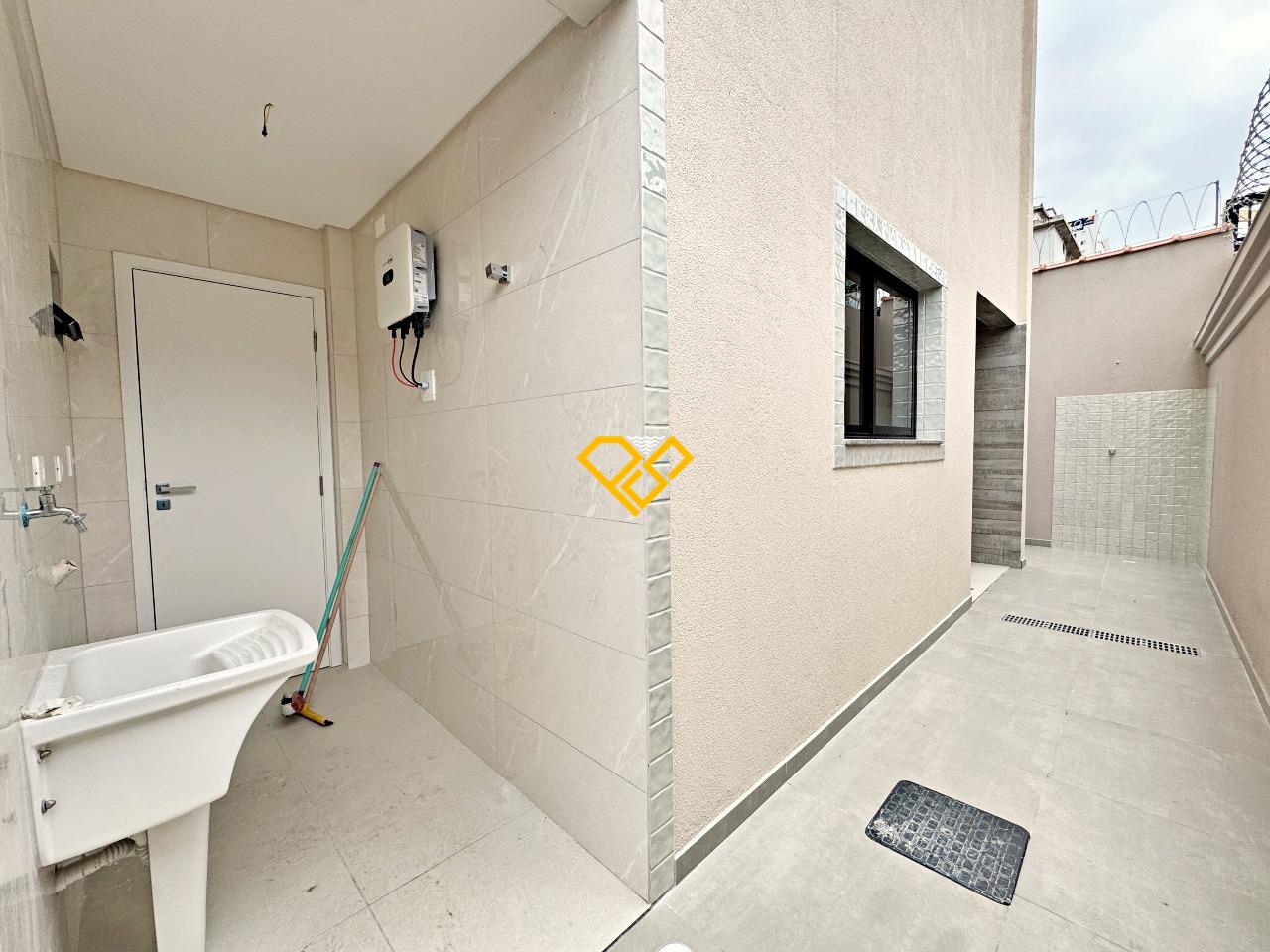 Sobrado à venda no Boqueirão: Área de serviço