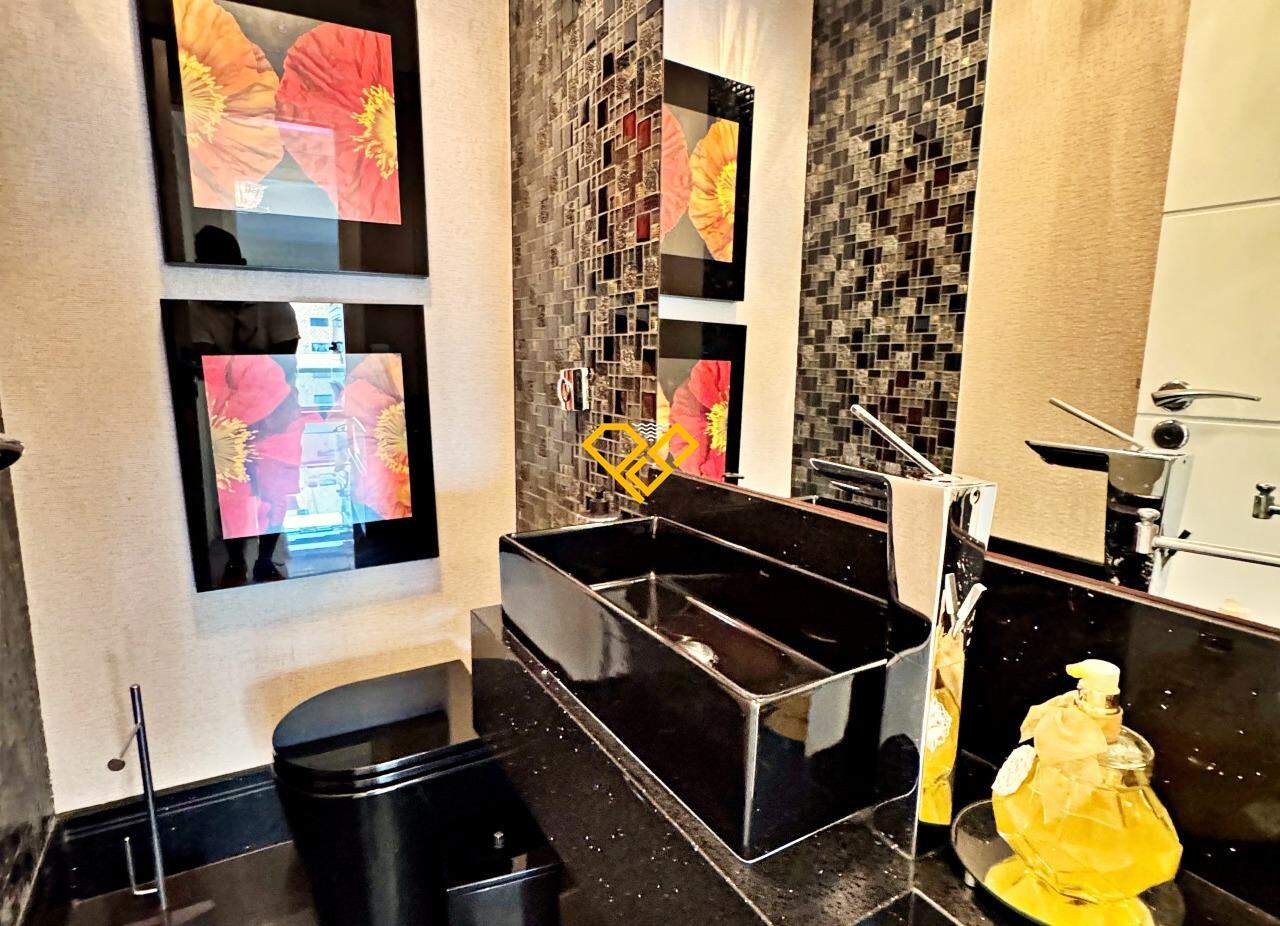 Apartamento à venda no Boqueirão: Lavabo