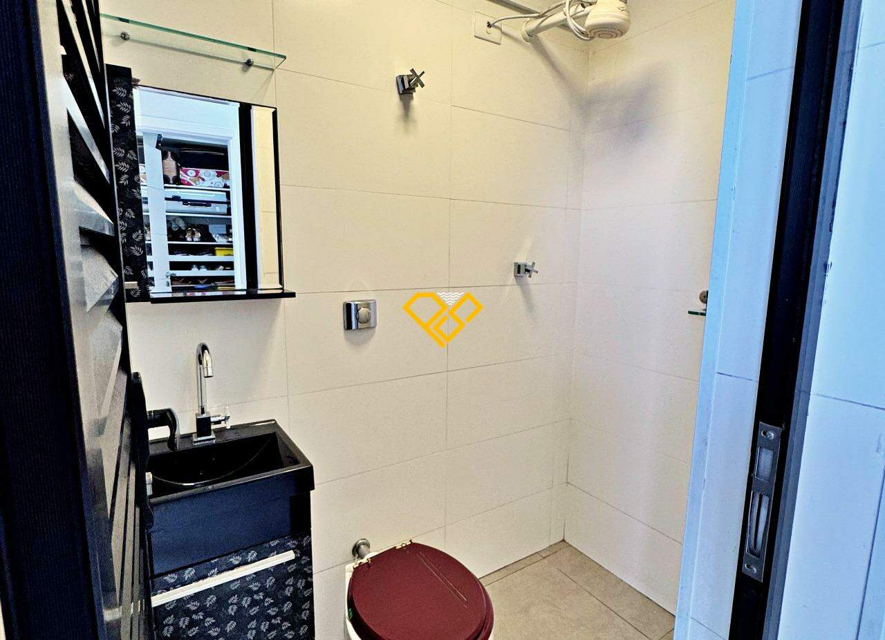 Apartamento à venda no Boqueirão: Wc de serviço